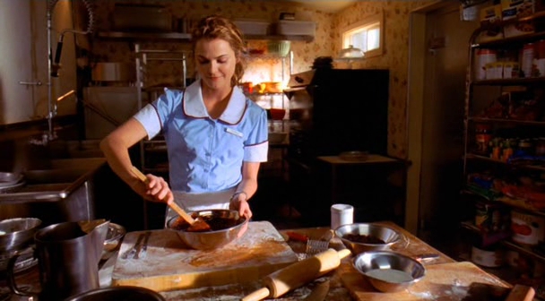 Waitress-008.jpg